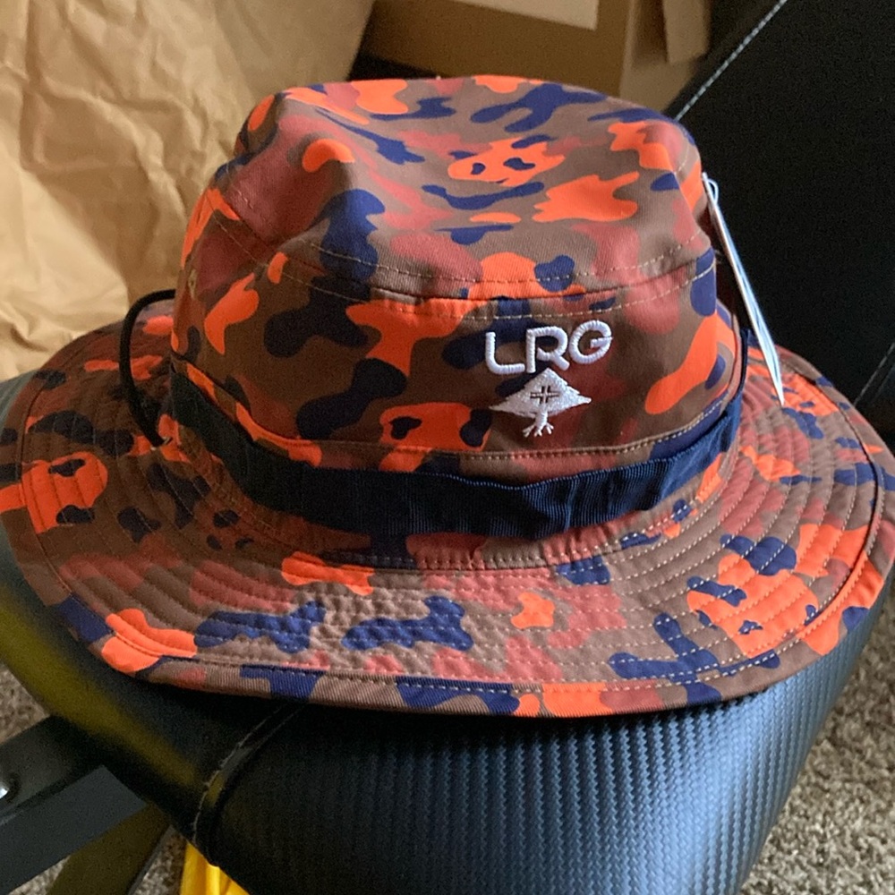 Lrg camo panda bucket hat